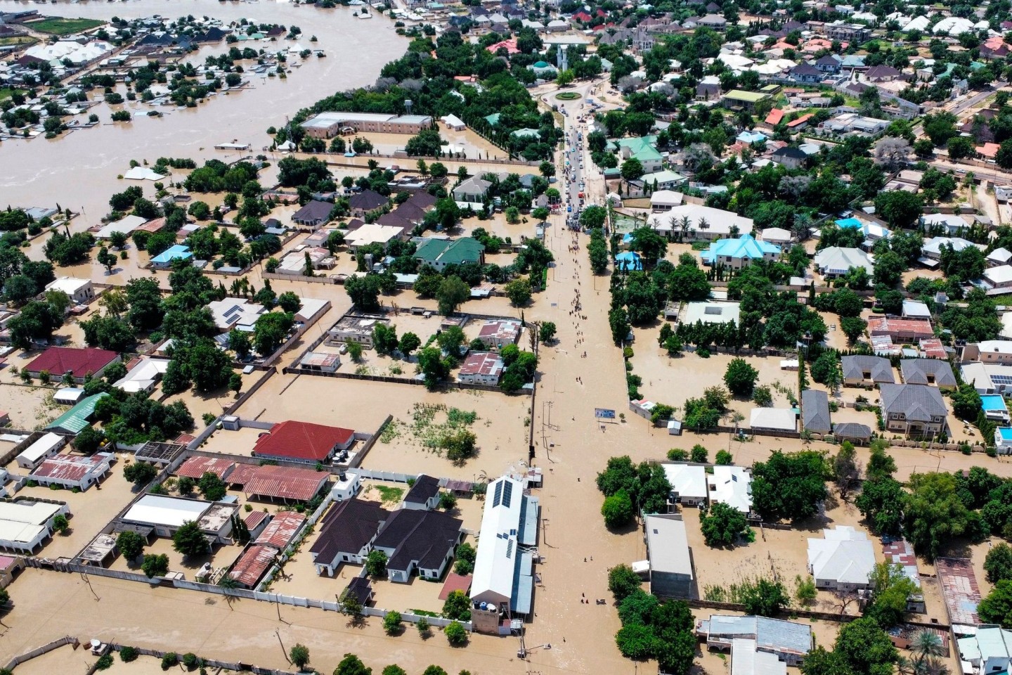 Schwere Regenfälle ließen im Norden Nigerias einen Damm brechen. (Archivbild vom 10. September).