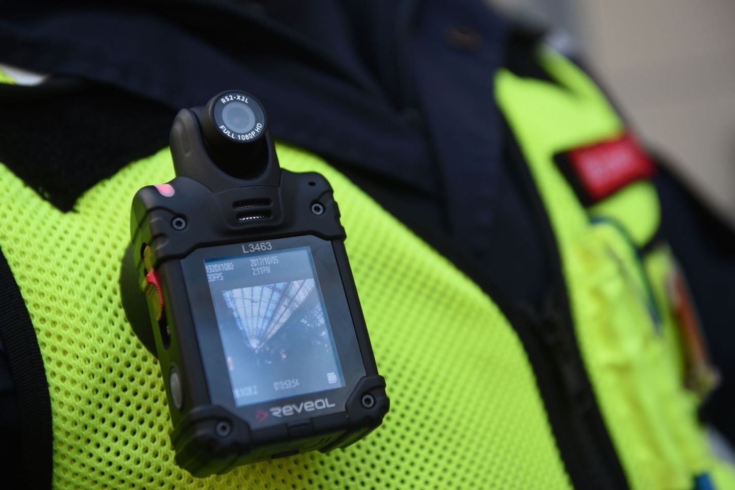 Mehr Sicherheit durch Bodycams - das ist die Devise der Deutschen Bahn im Nahverkehr.