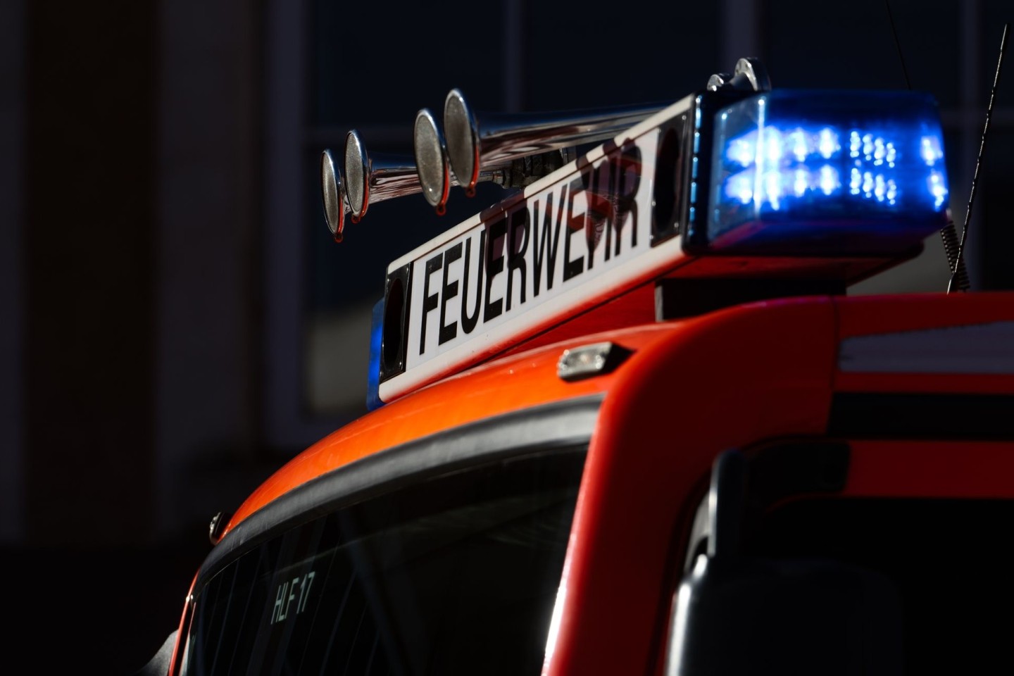 Feuerwehr und Polizei sind mit einem Großaufgebot vor Ort in Frankenthal.