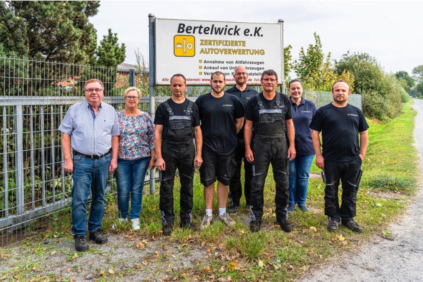 gebrauchte mercedes teile,ersatzteil versand,gebrauchte ersatzteile renault,opel gebrauchtteile,Abdeckkappe Hauptscheinwerfer,ABS Bremsaggregat,alfa frontblech,alfa gebrauchtteile,alfa karosserieteile