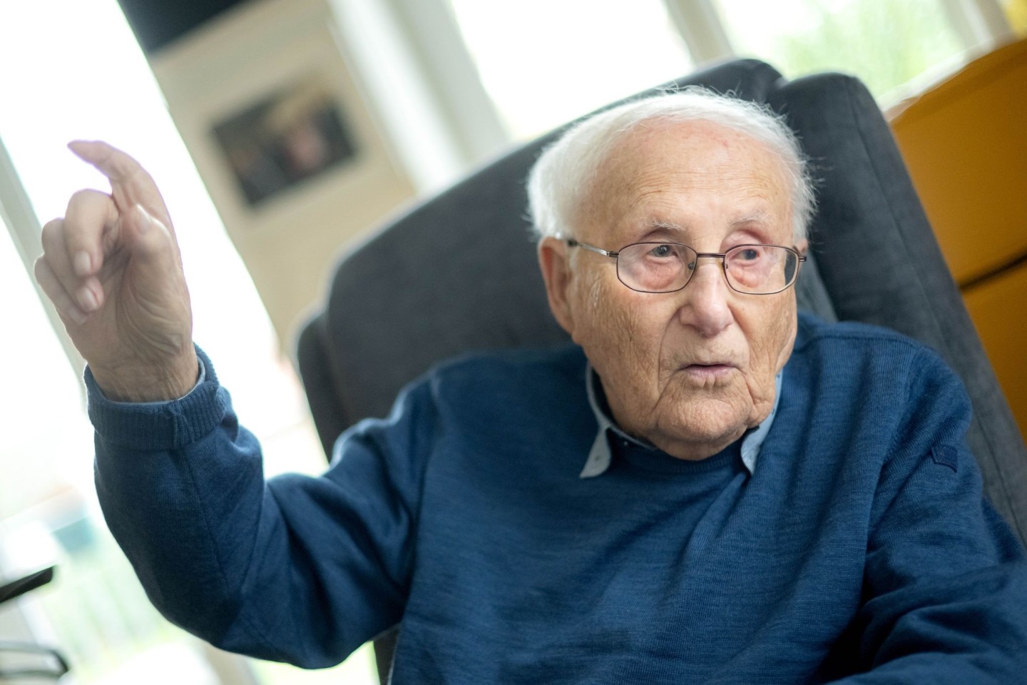 Als Überlebender des Holocaust erzählt Albrecht Weinberg seine Geschichte unermüdlich gegen das Vergessen. Mit seiner Autobiografie ist sie nun auch schriftlich festgehalten.