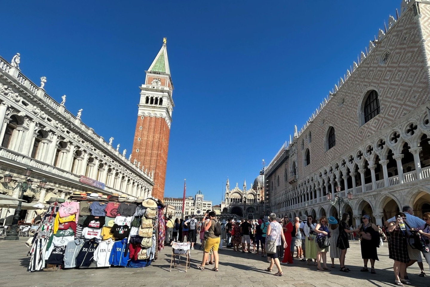 In Venedig sollen Tagesbesucher künftig bis zu zehn Euro bezahlen. (Foto: Archiv)