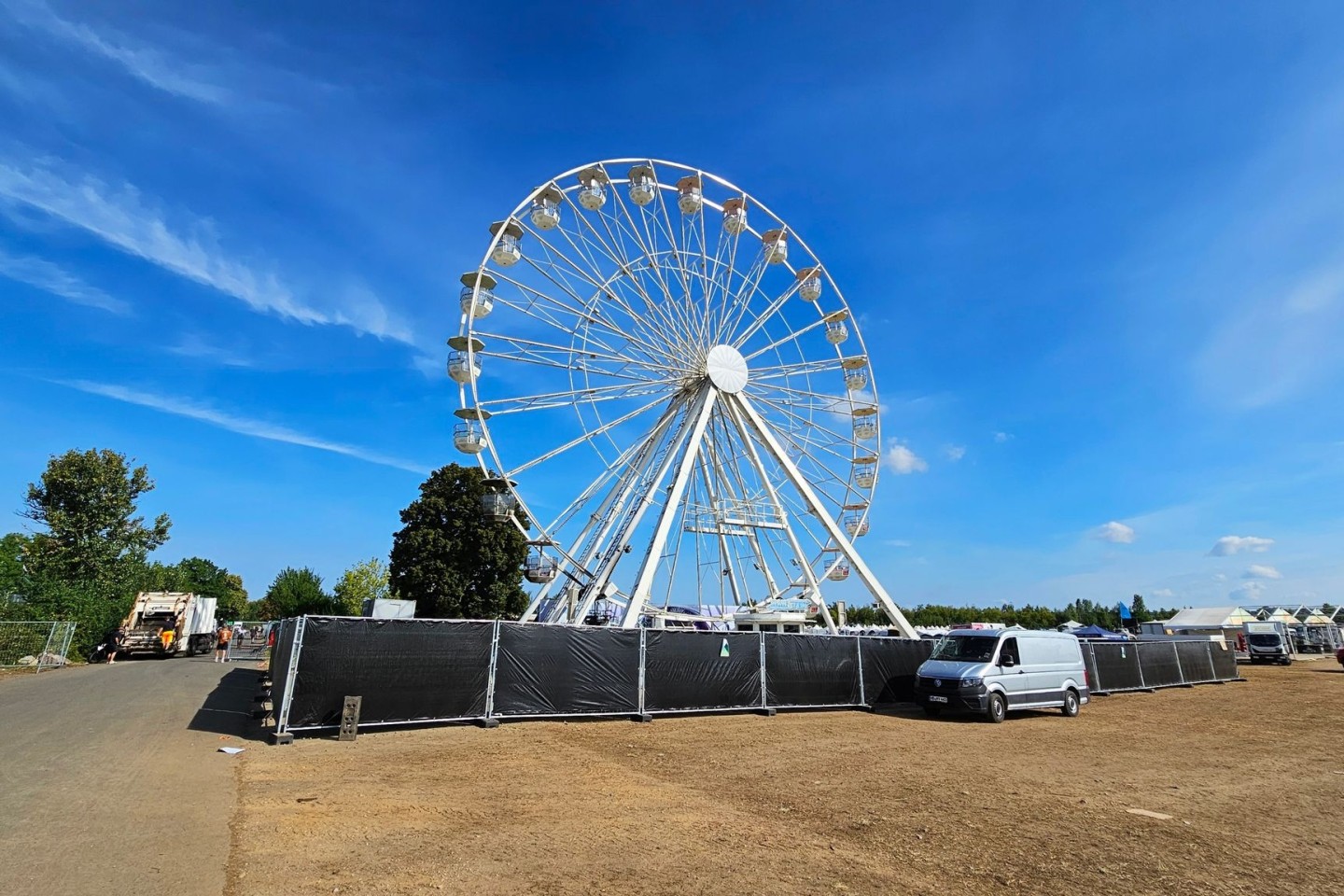 Ursachenforschung: Ermittler suchen weiter nach den Gründen des Brandes eines Riesenrads auf dem Highfield-Festival.