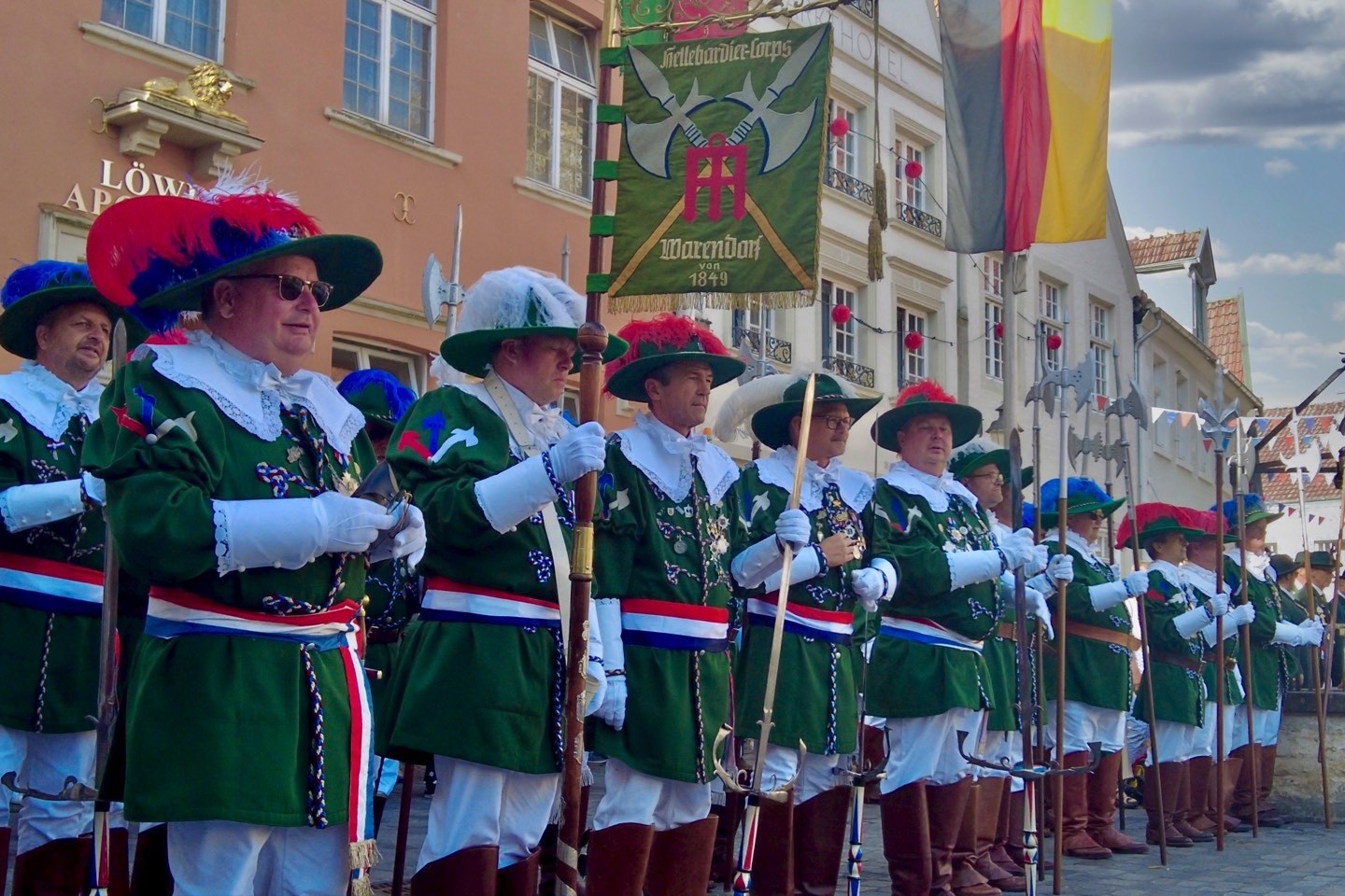 Hellebardiere,Bürgerschützenverein Warendorf,Bürgerschützen,175 Jahre,Schützenfest,Warendorf,Isi Glück,