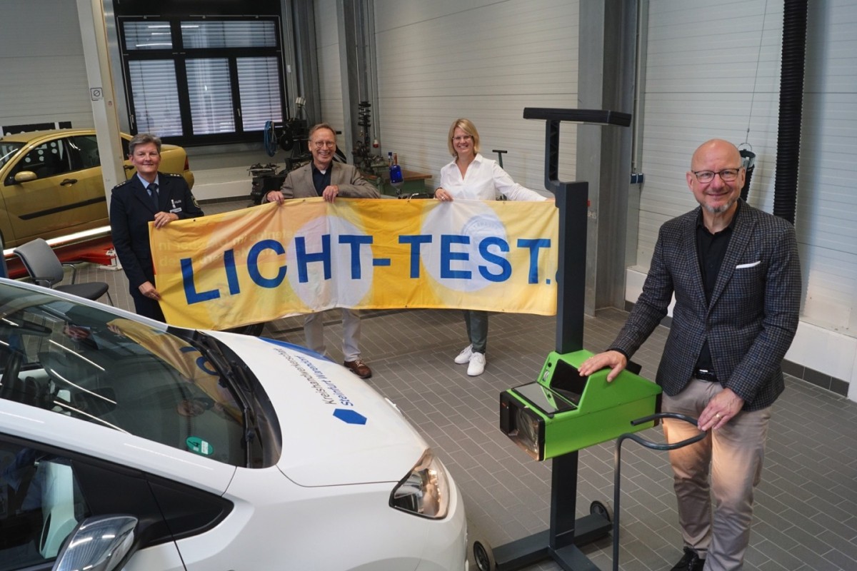 Lichttest in der Werkstatt