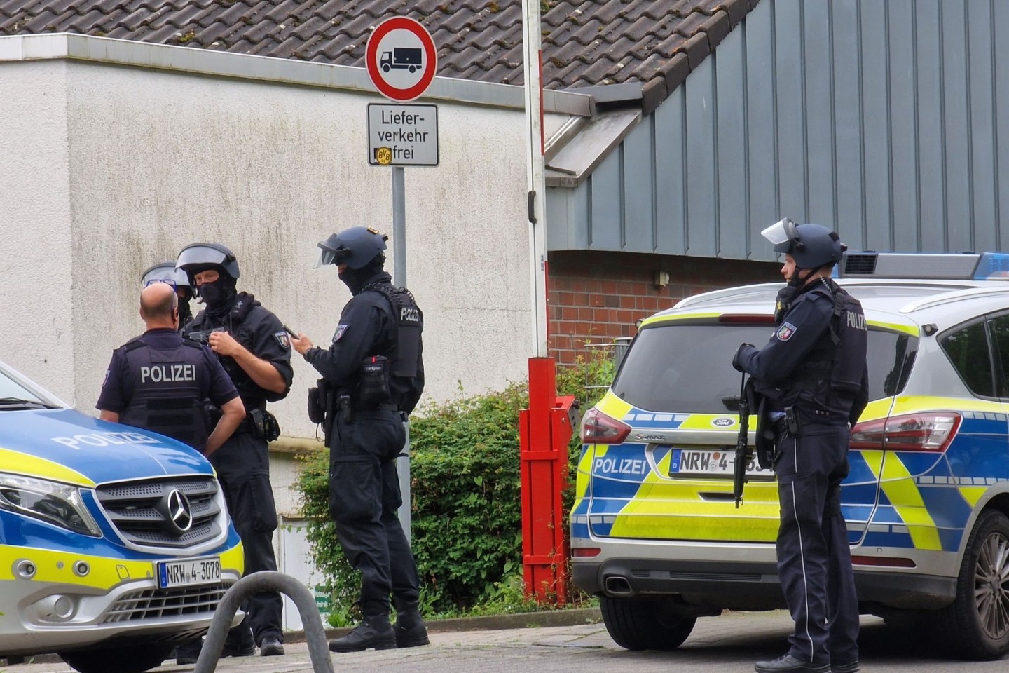 Einsatzkräfte der Polizei am 1. Juni in Hagen im Einsatz.