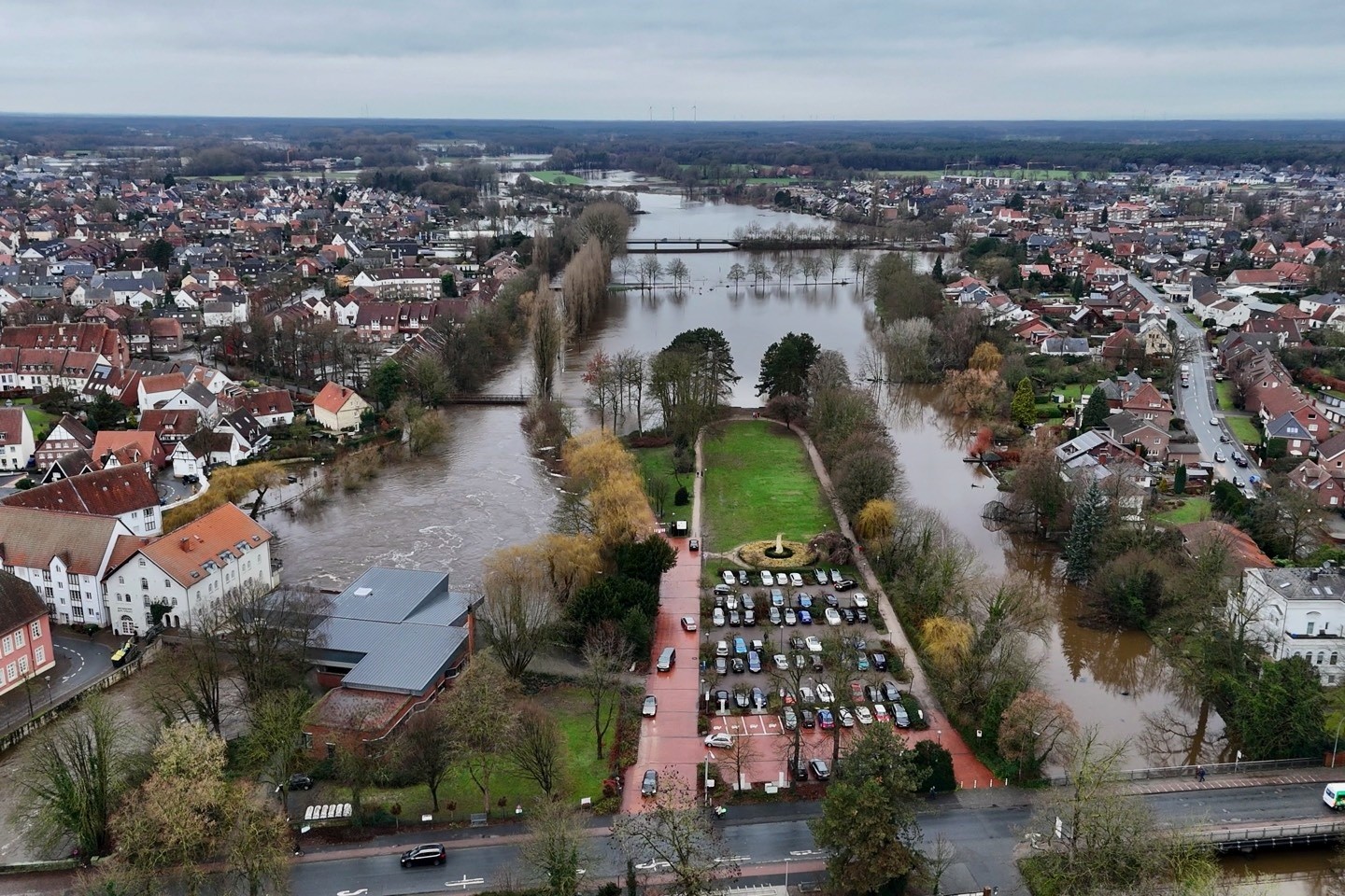 Warendorf,THW,Technisches Hilfswerk,Feuerwehr,Hochwasser,Ems,Sandsäcke,